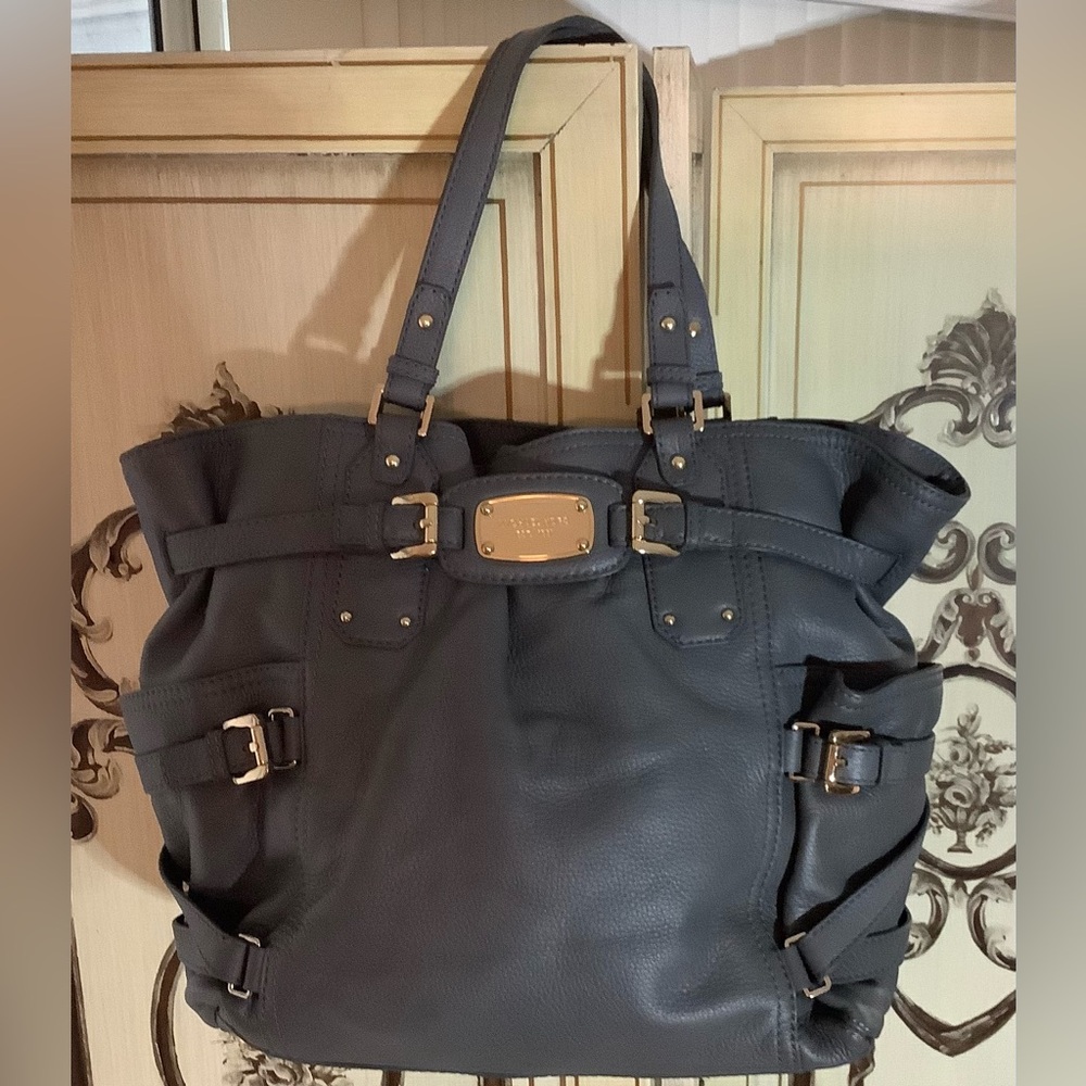 Michael Kors Gansevoort Large Tote NS Handbag Bag Gray Pebbled Leather Retired